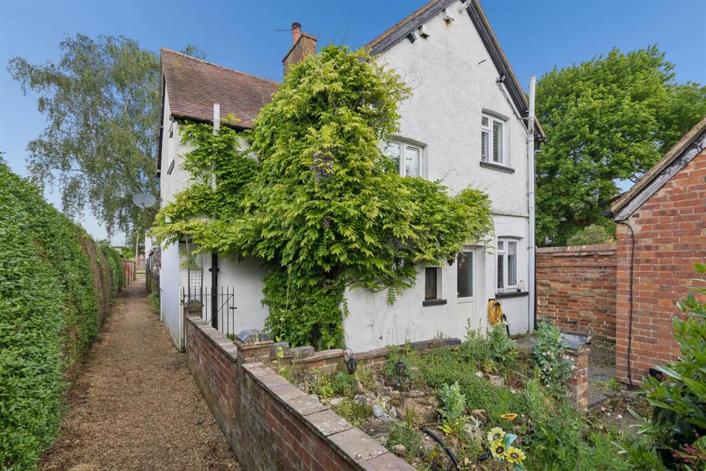Main image of property: Aylesbury Road, Wing, Buckinghamshire
