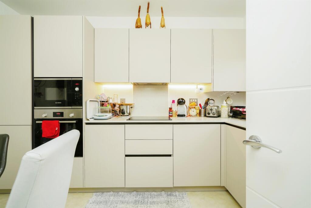 House in Didcot, Nobel Park - View 4