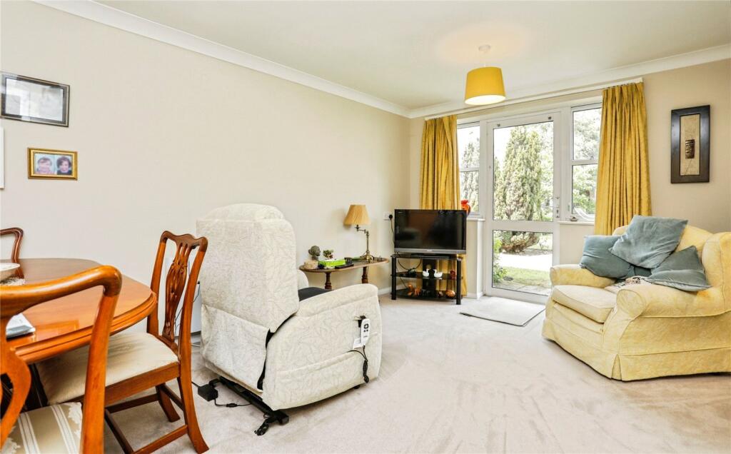 1-bed flat on Elmhurst Court, Woodbridge, £178,000
