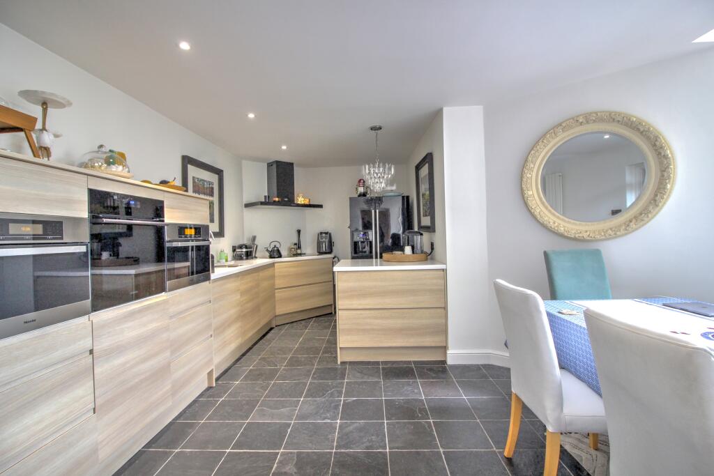 Apartment in Newcastle upon Tyne, Grainger Town - View 4
