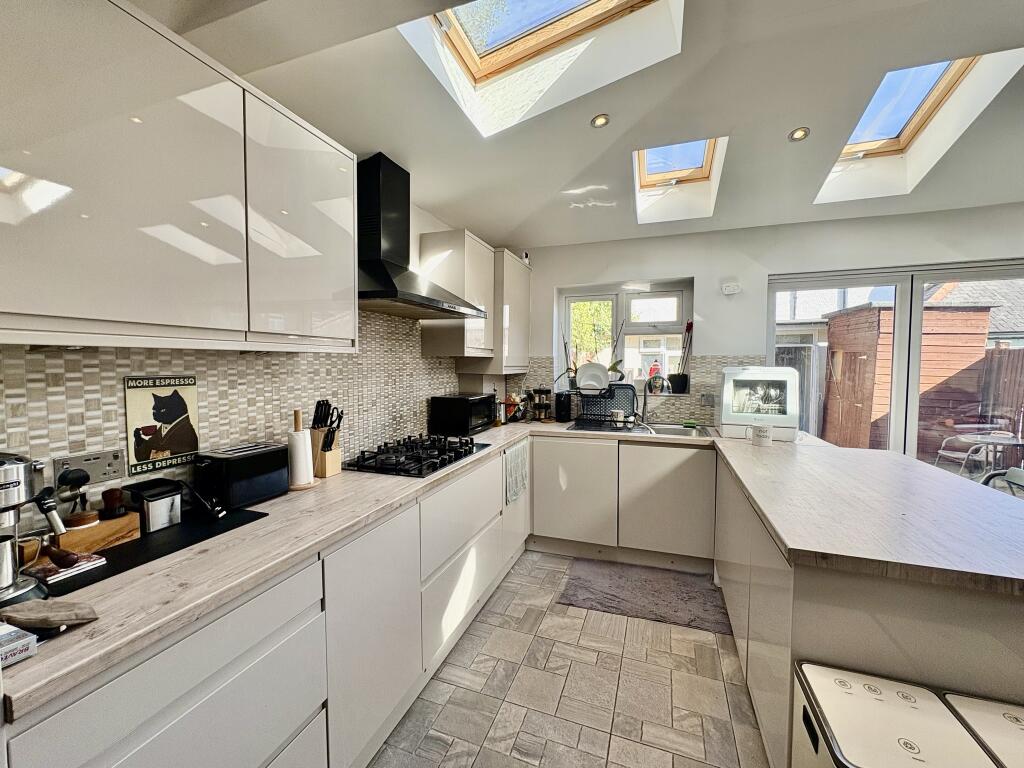 Apartment in Harrow - View 5