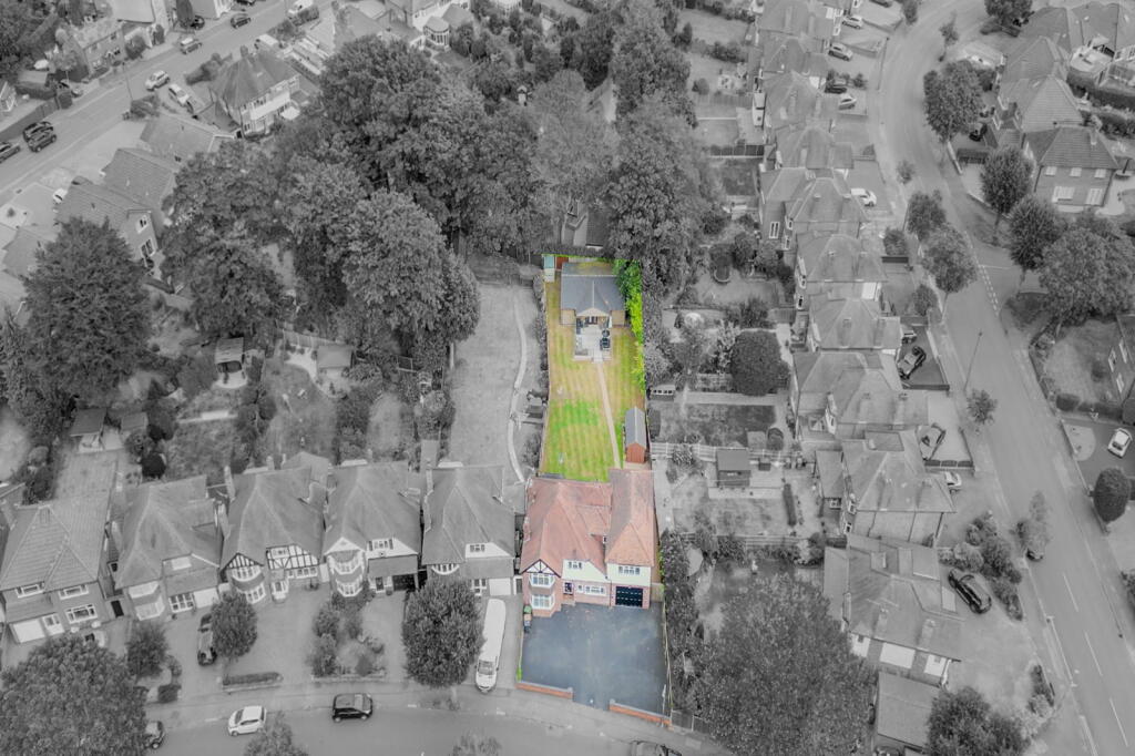 Additional image 38 of Portia Avenue, Shirley