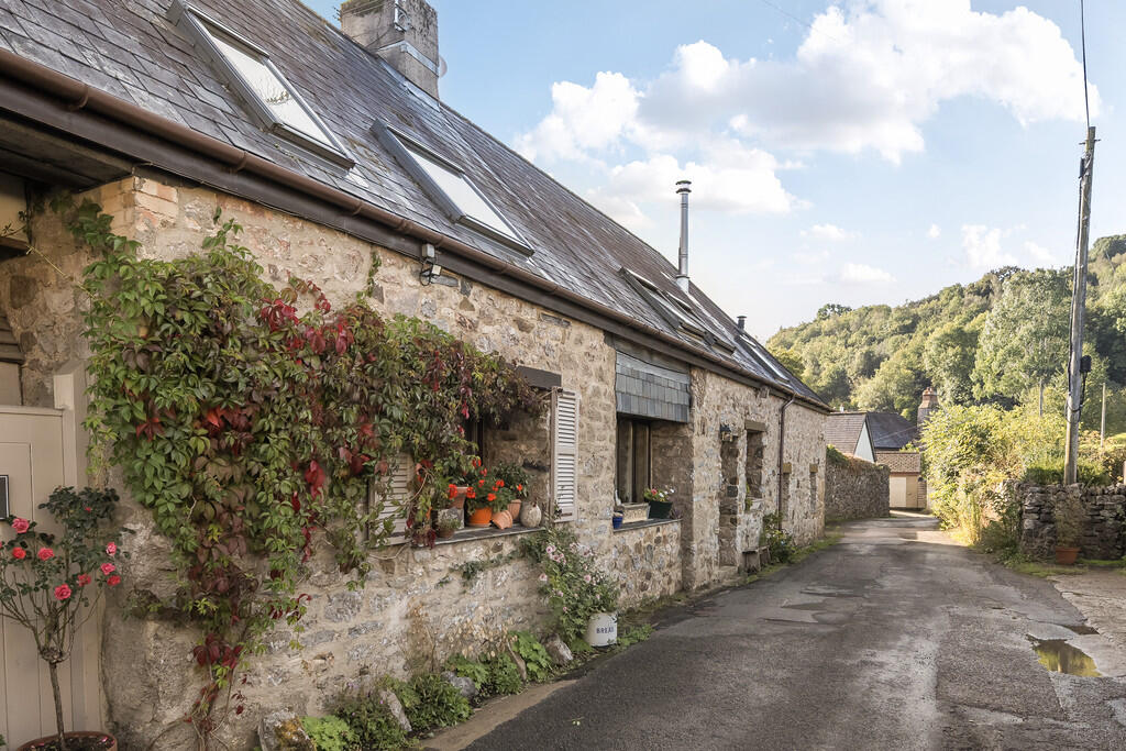 4-bed house on Bickington, Newton Abot, £299,000
