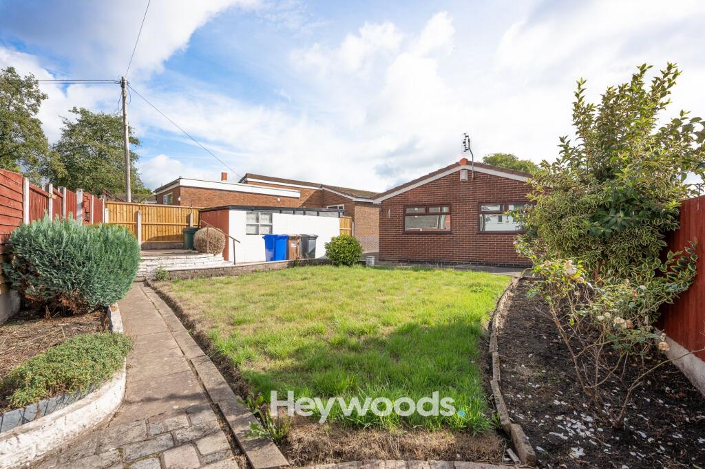 House in Stoke-on-Trent - View 4
