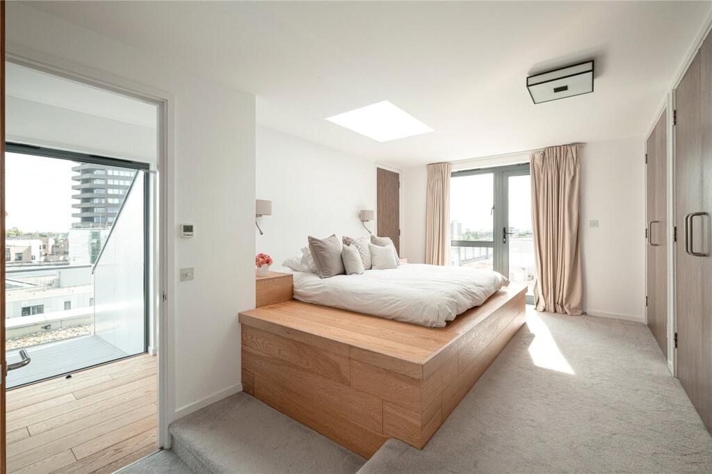 Apartment in London - View 5