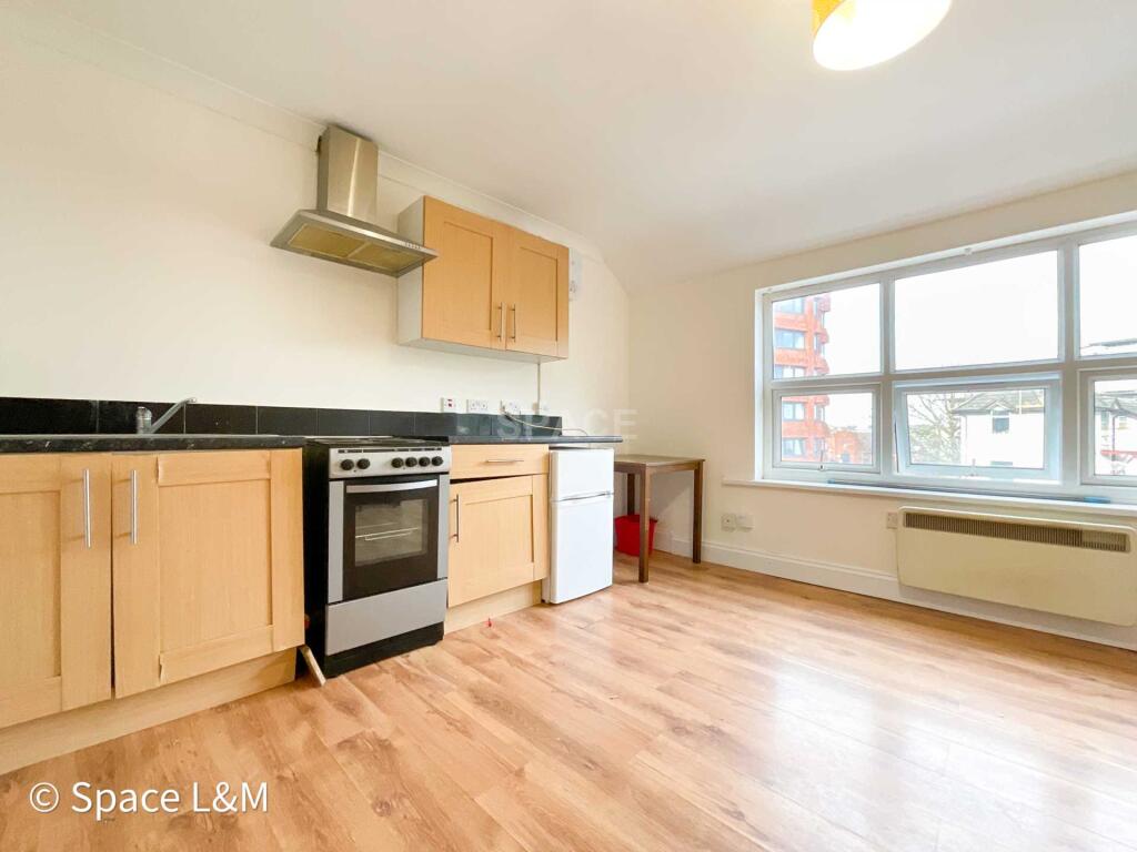 Main image of property: London Road, Reading