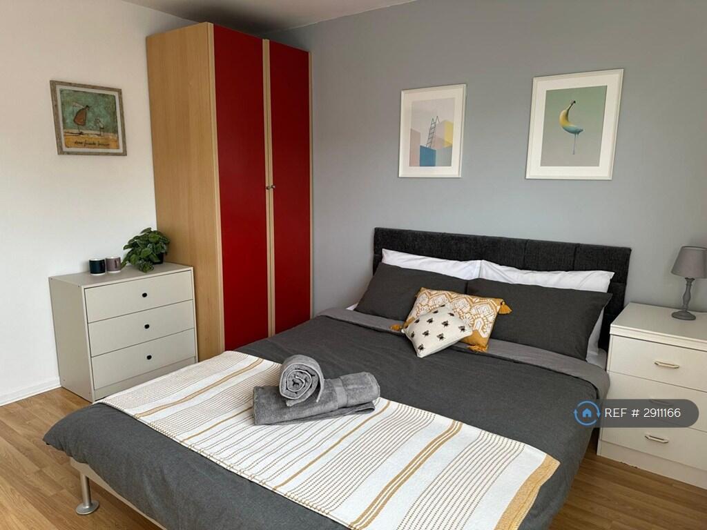 3 bedroom end of terrace house for rent
