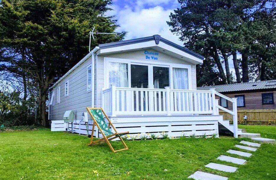 2-bed caravan on Shorefield, Shorefield Country Park, Downton, Hampshire, SO41, £30,000