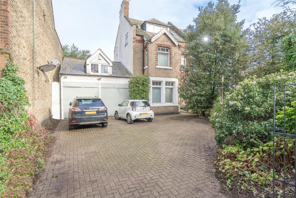 Main image of property: Fortis Green, London, N2