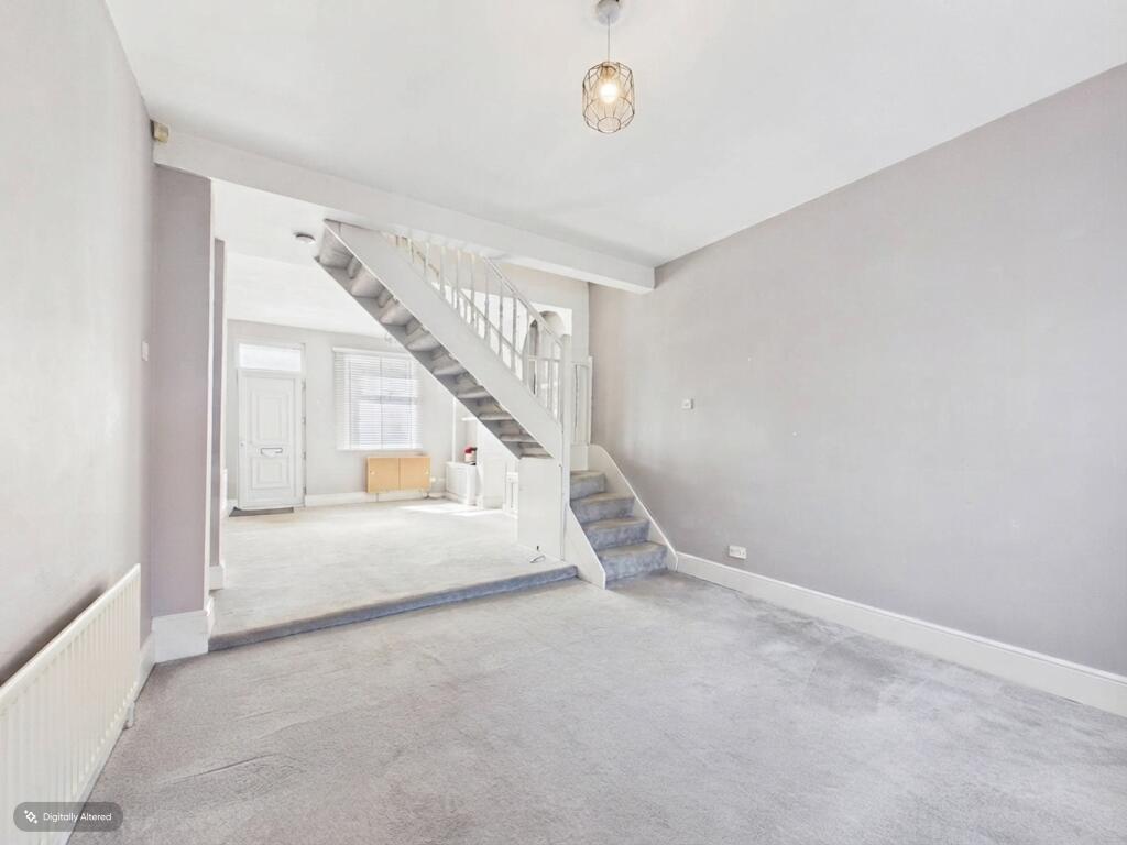 House in Stoke-on-Trent - View 3
