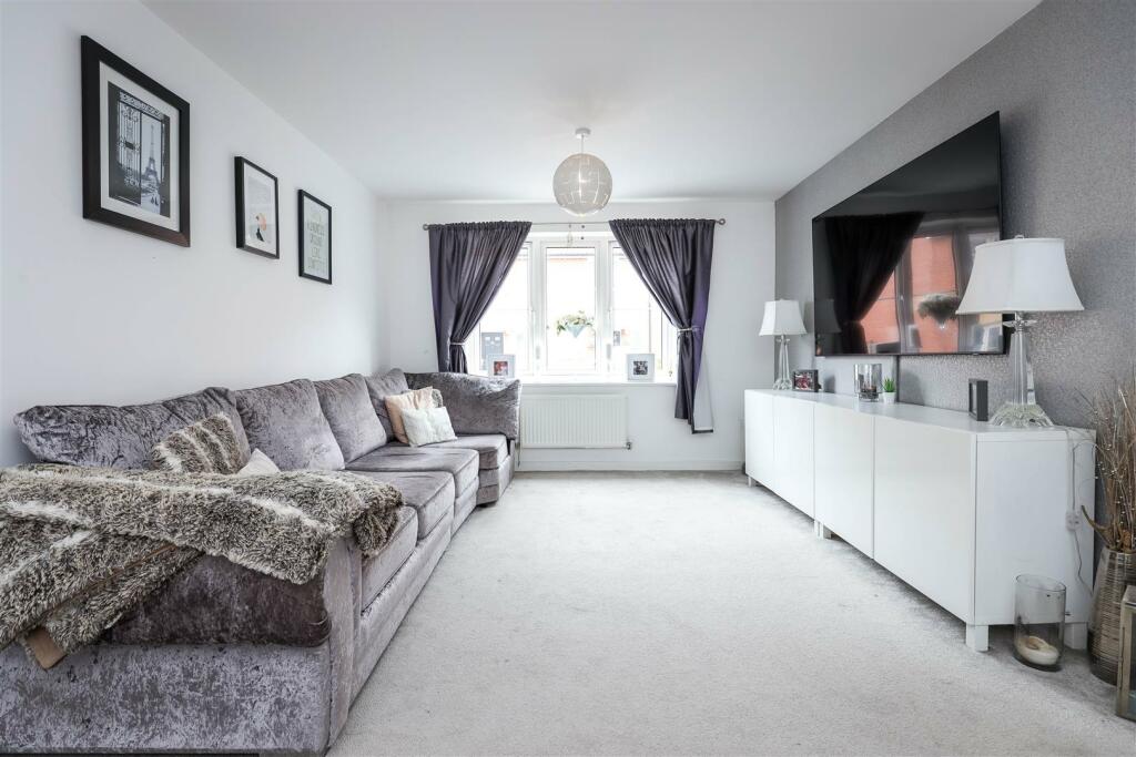 Picca Close, Cardiff photo 4