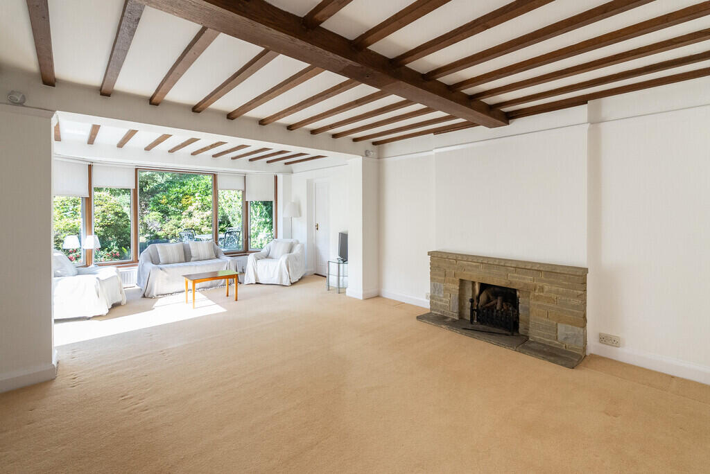 House in Redhill - View 4