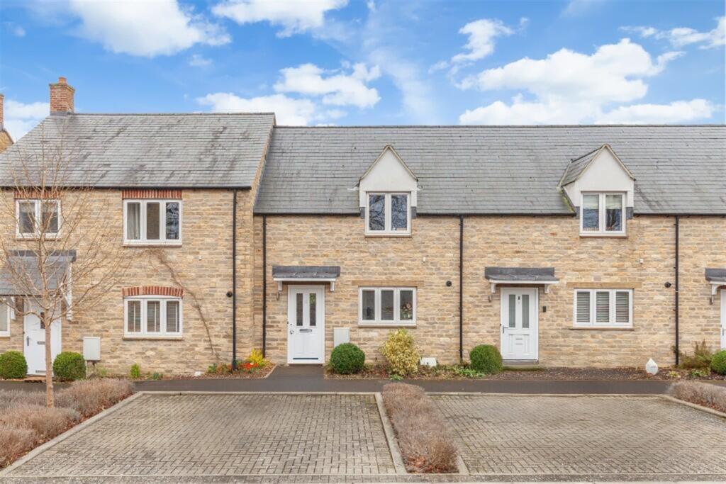 Main image of property: Home Farm Close, OX20