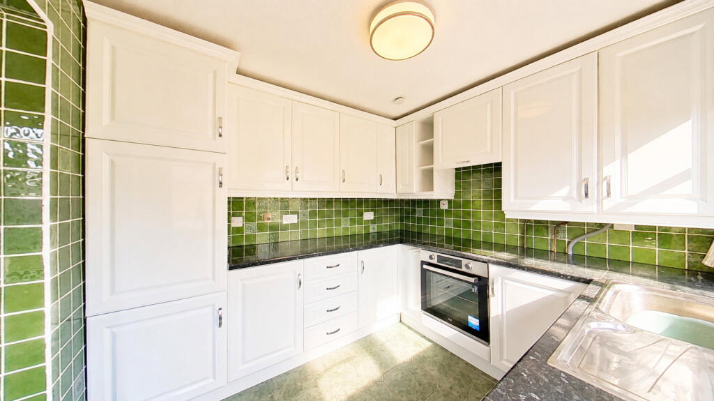 House in Canterbury - View 4