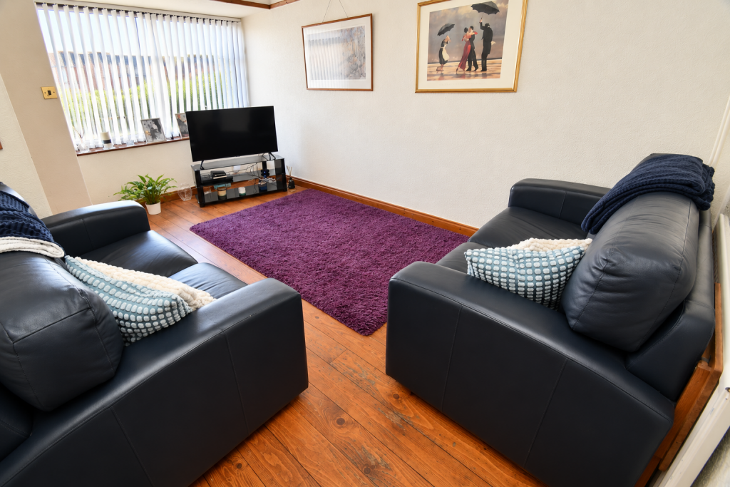 House in Tameside, Greater Manchester - View 2