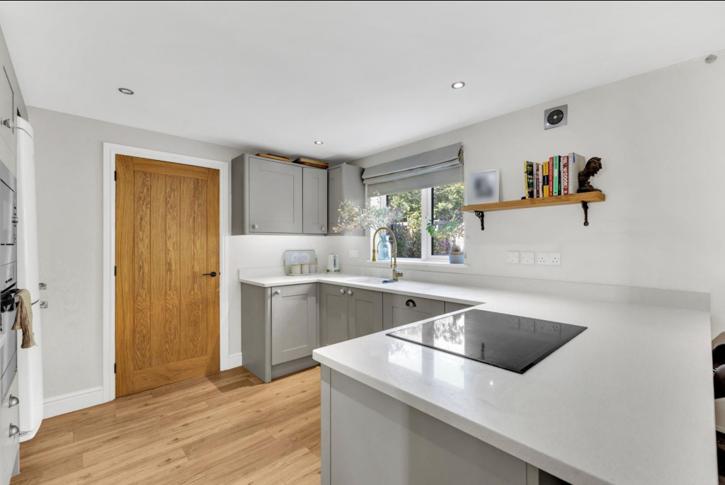Flatts Close, Ibstock, LE67 photo 3