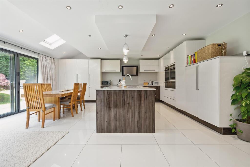 Additional image 4 of Oakley Wood Drive, Solihull