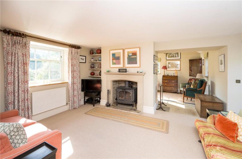 House in Bradford, Lothersdale - More