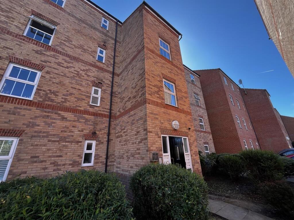 Main image of property: Potters Hollow, Bulwell, Nottingham, NG6 8PB