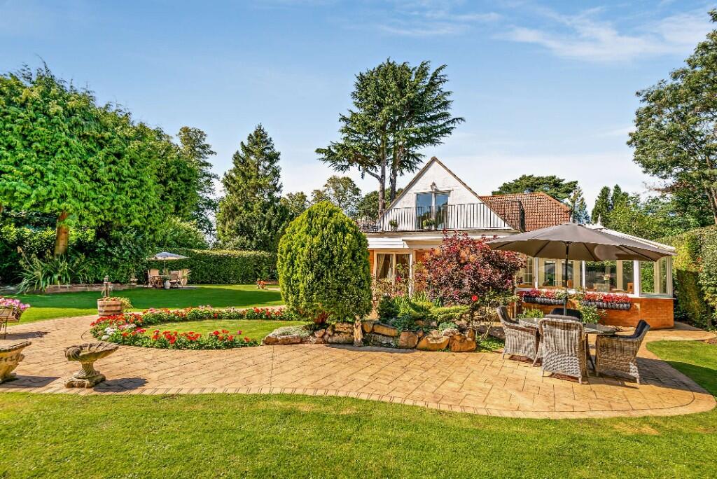 Main image of property: Beacon Hill, CM8