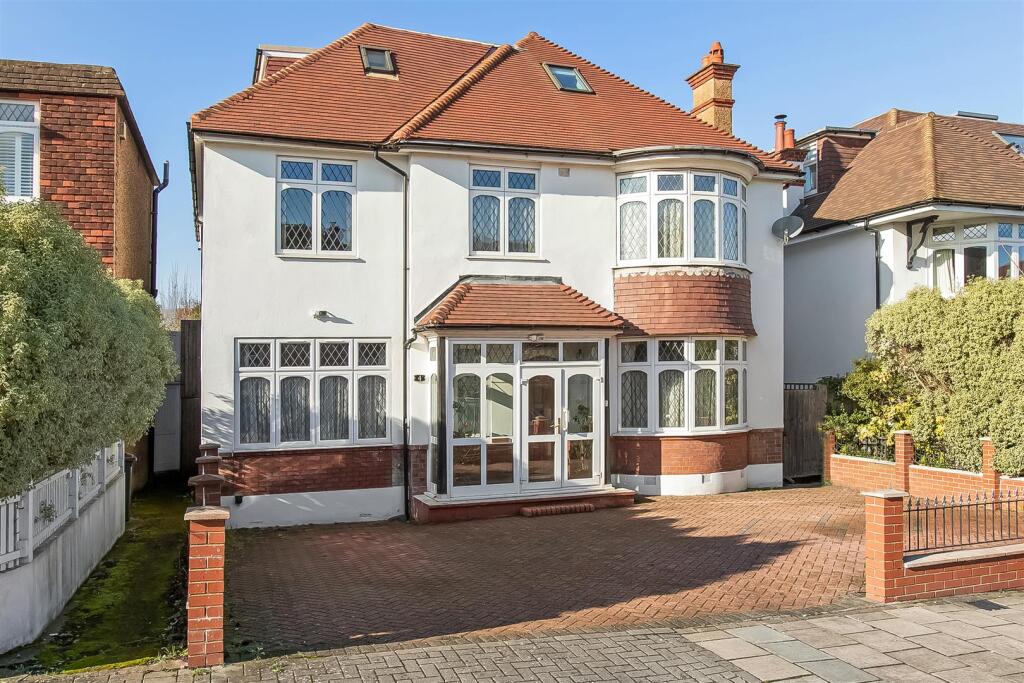 Main image of property: Hoadly Road, London