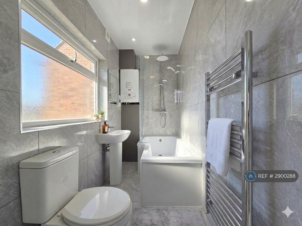 Main image of property: Melbourne Road, Halesowen, B63