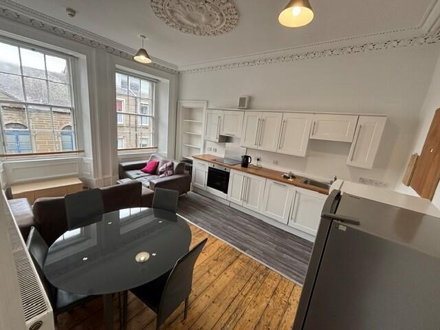Main image of property: 3/L, 32 Castle Street, DUNDEE