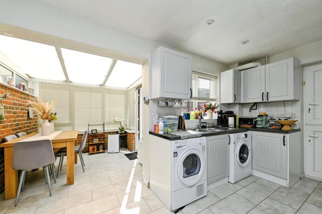 Stody Drive, South Wootton, King's Lynn photo 3