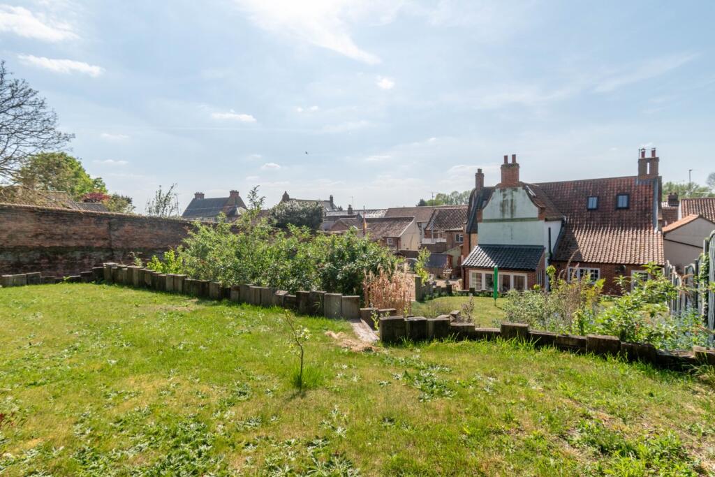 Oak Street, Fakenham, NR21 photo 3