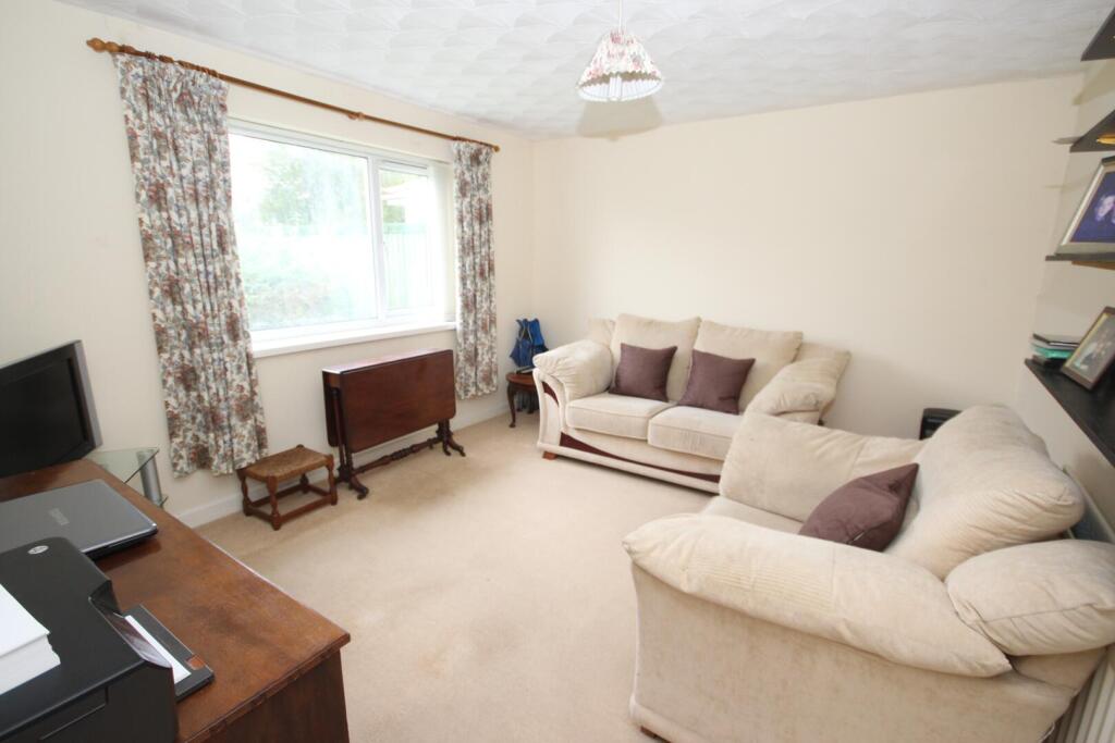 Yorath Road, Whitchurch, Cardiff photo 4