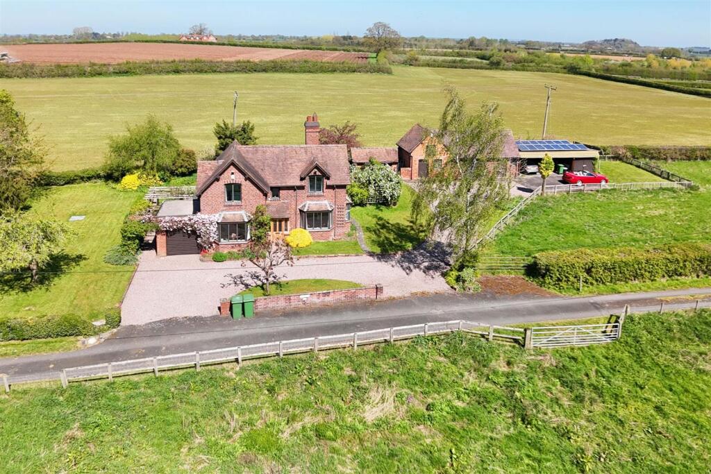 House in Telford - View 2