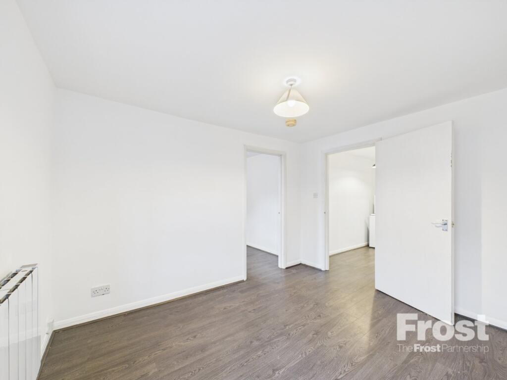 Apartment in Slough - View 3