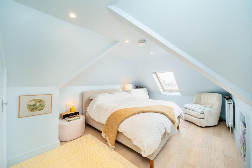 Apartment in London - More