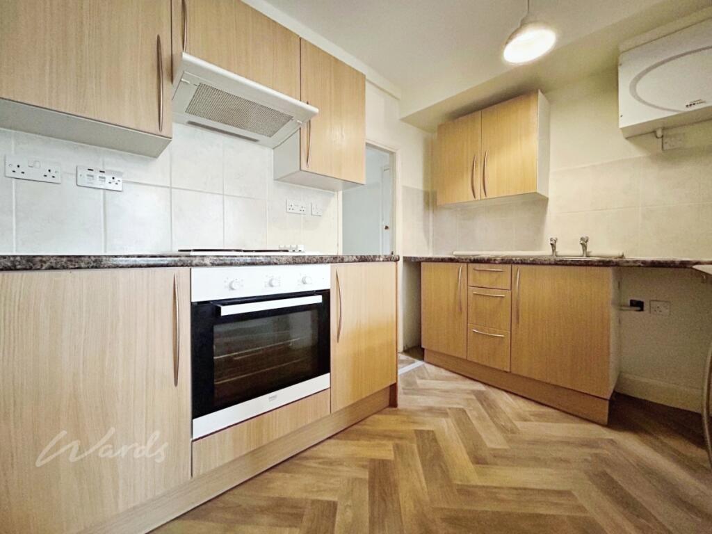 Apartment in Tonbridge and Malling, Kent - View 4
