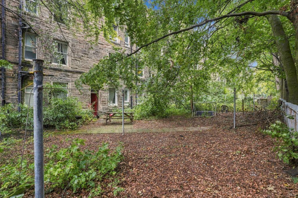 Main image of property: 8/13 Wardlaw Place, Gorgie, Edinburgh, EH11 1UB