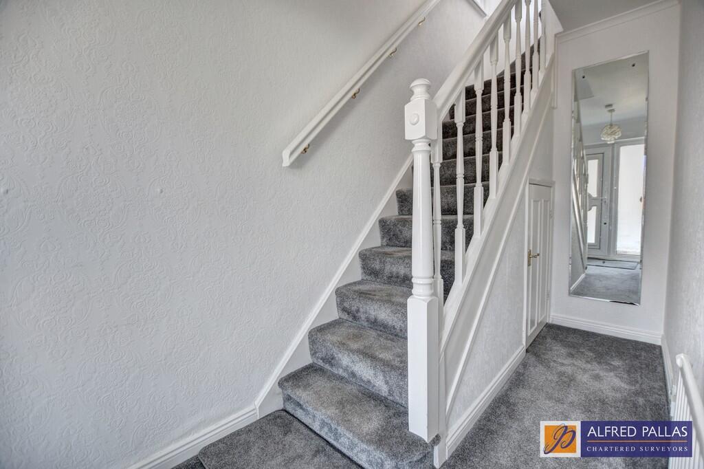Alston Crescent, Seaburn Dene photo 2