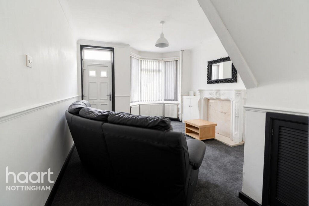 House in Nottingham - View 3