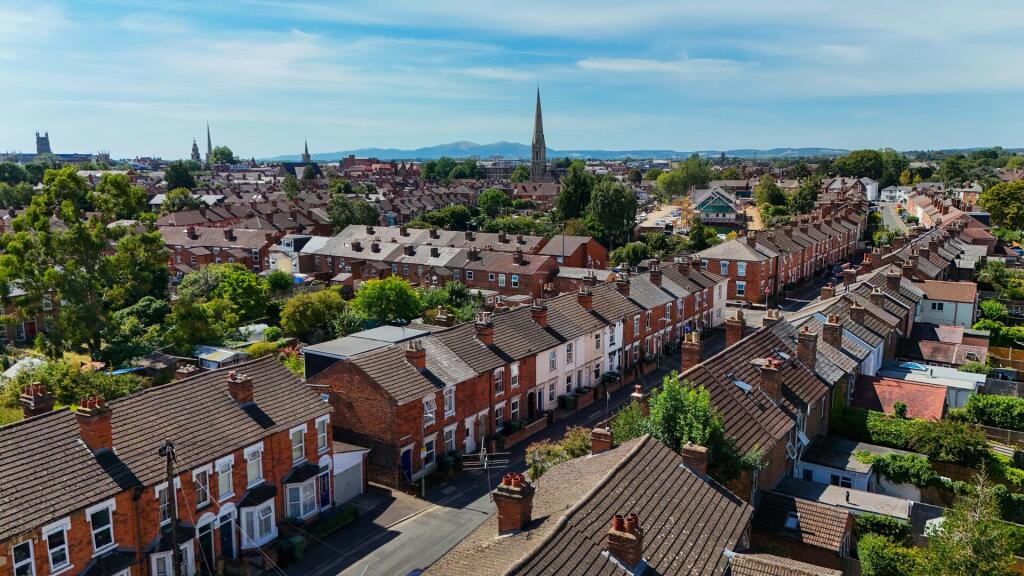 House in Worcester - View 2