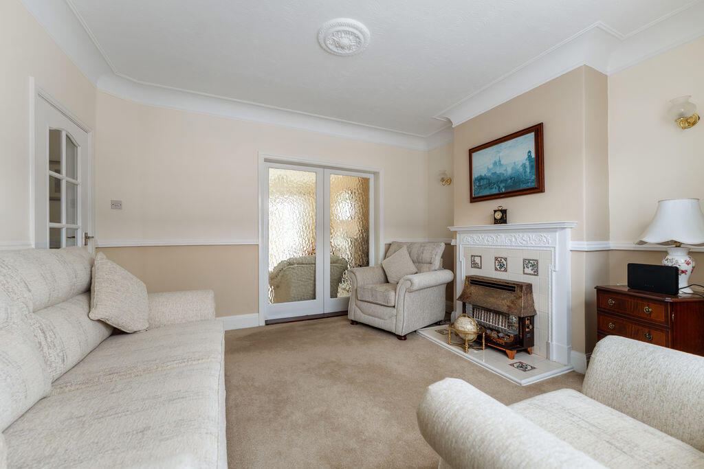 House in Grimsby, New Clee - More