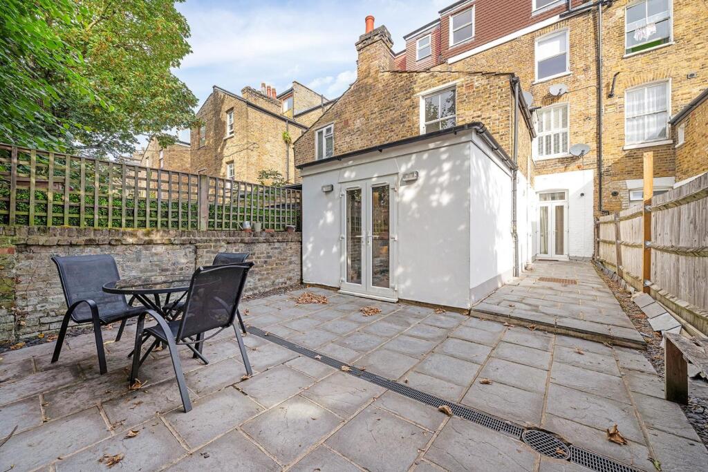 Apartment in London - View 4
