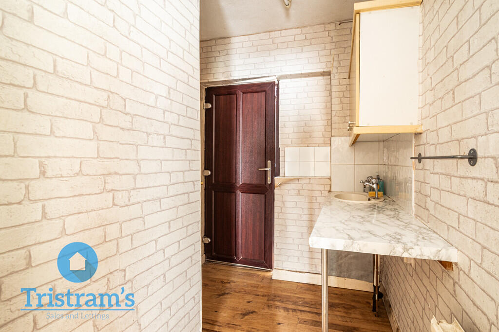 Apartment in Nottingham - View 3