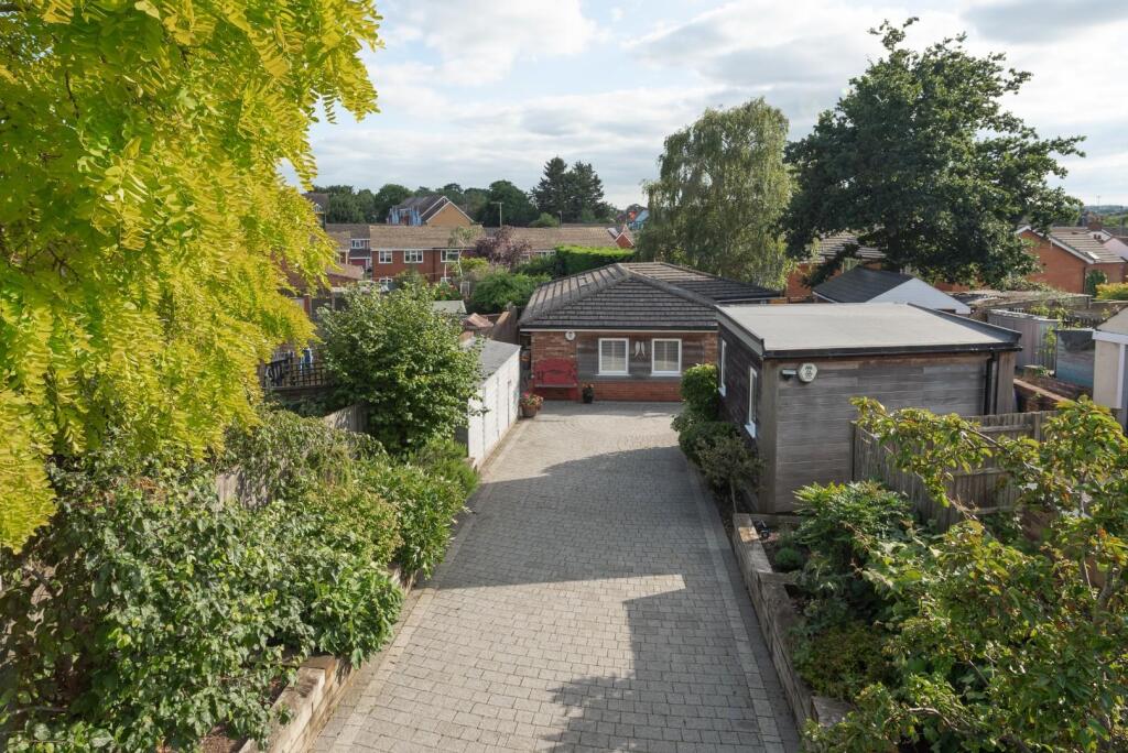 Main image of property: Pennivale Close, Leighton Buzzard