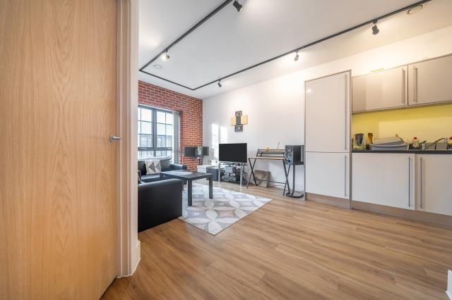 Apartment in Newbury, Speenhamland - View 6