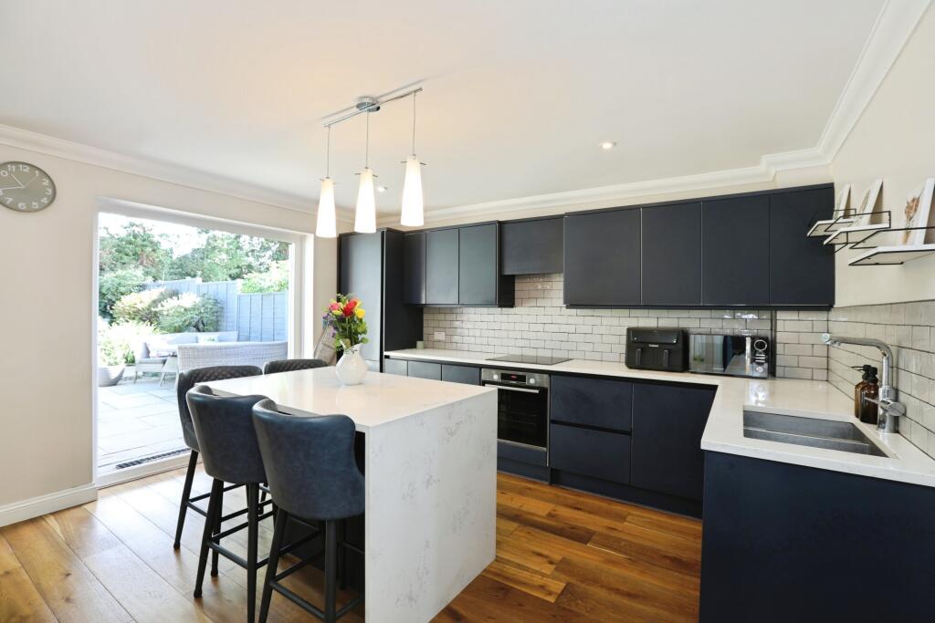 House in Redhill - View 2