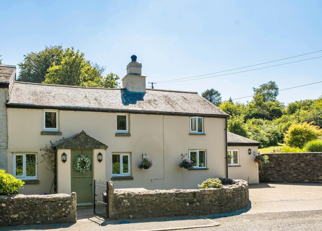 Main image of property: Clitters, Callington