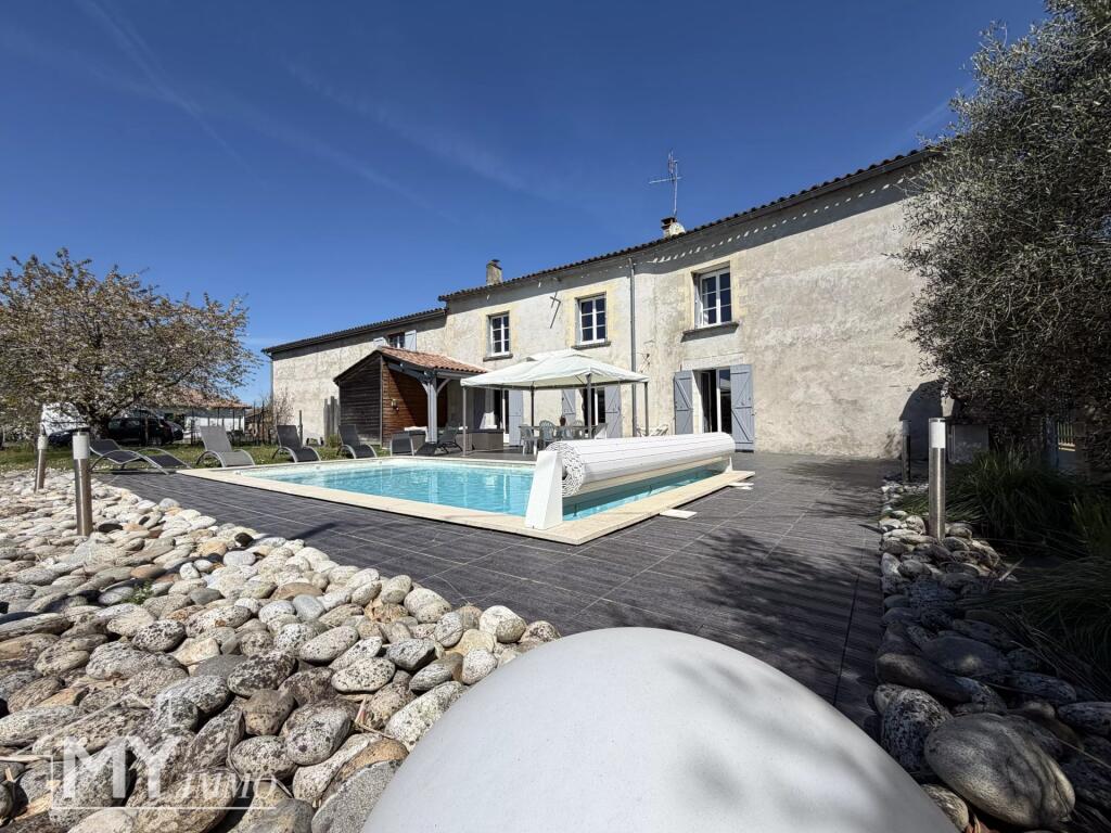 Main image of property: Aquitaine, Dordogne, St-Antoine-de-Breuilh