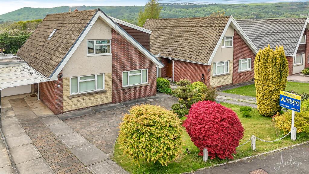 Main image of property: Village Close, Neath