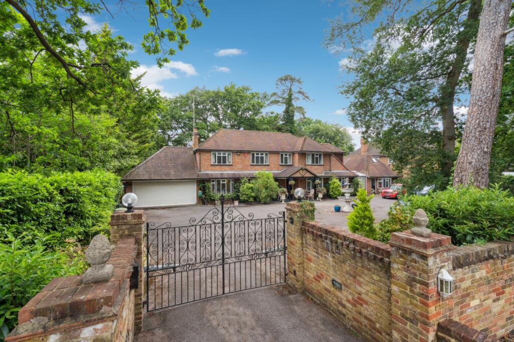 Main image of property: Templewood Lane, Farnham Common, Buckinghamshire