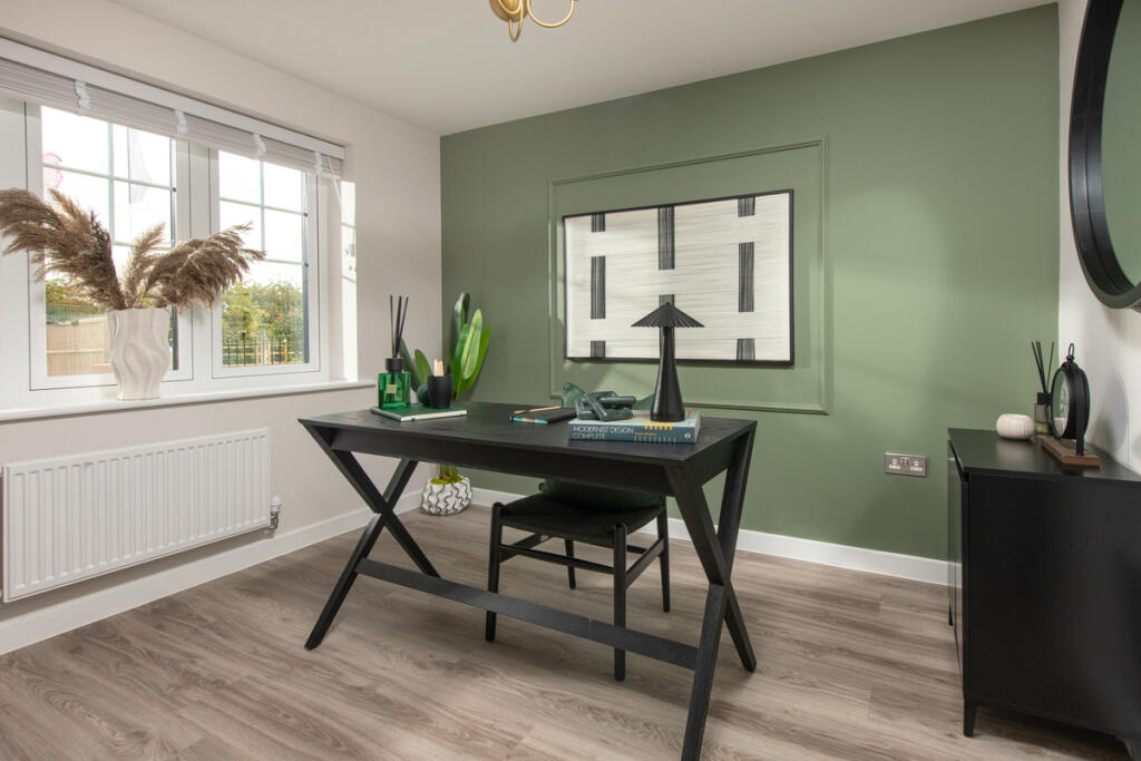 House in Broxtowe, Eastwood - More