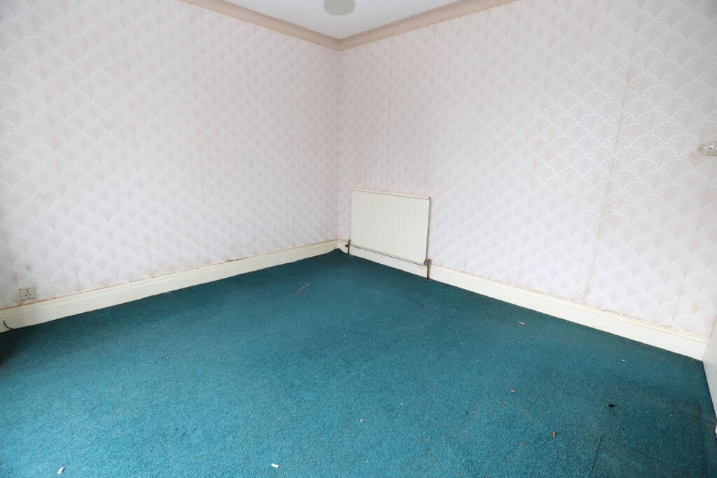 Ainsworth Road, Bury, BL8 2RU photo 4